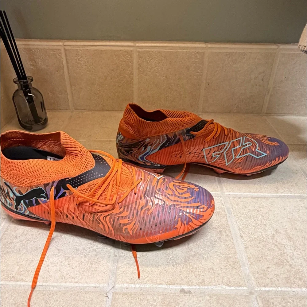 Puma Future Soccer Cleats Orange Tiger Print FG - Men’s 10
